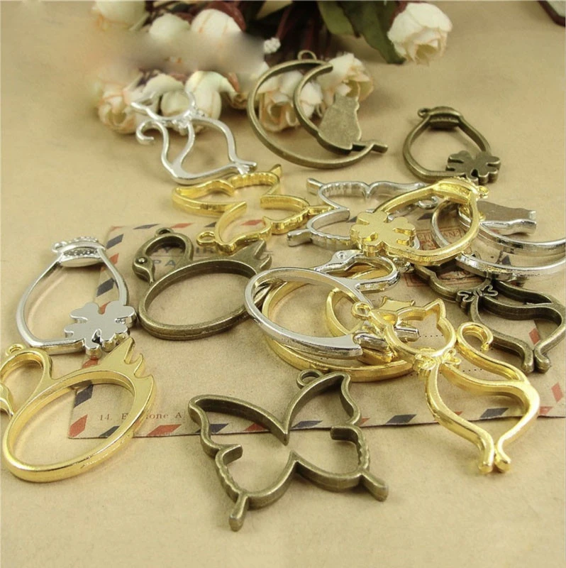 

5pcs Cat Moon Metal Frame Pendant Bezel UV Epoxy Resin Mold Cabochon Setting Accessories for Jewelry Making Hanmade Crafts DIY