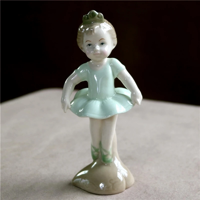 Фарфоровая балерина миниатюрная керамическая балетная Танцующая фигурка