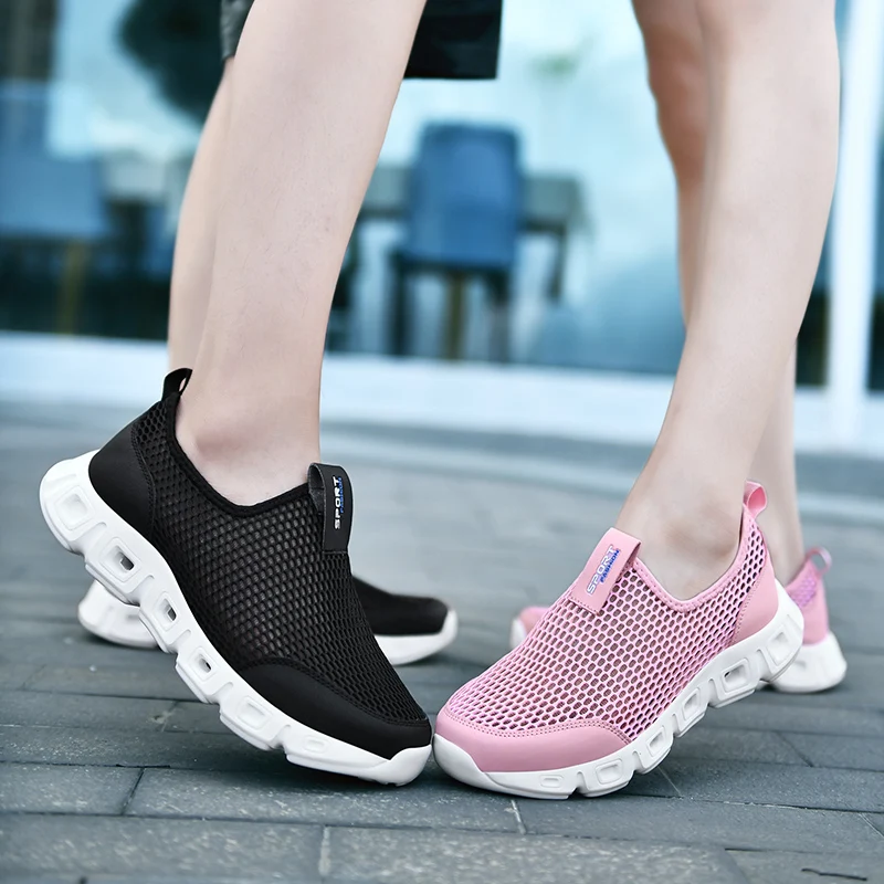 

Men Aqua Shoes Outdoor Breathable Beach Shoes Lightweight Quick-drying Wading Sport Water Camping Sneakers chaussures zapatos