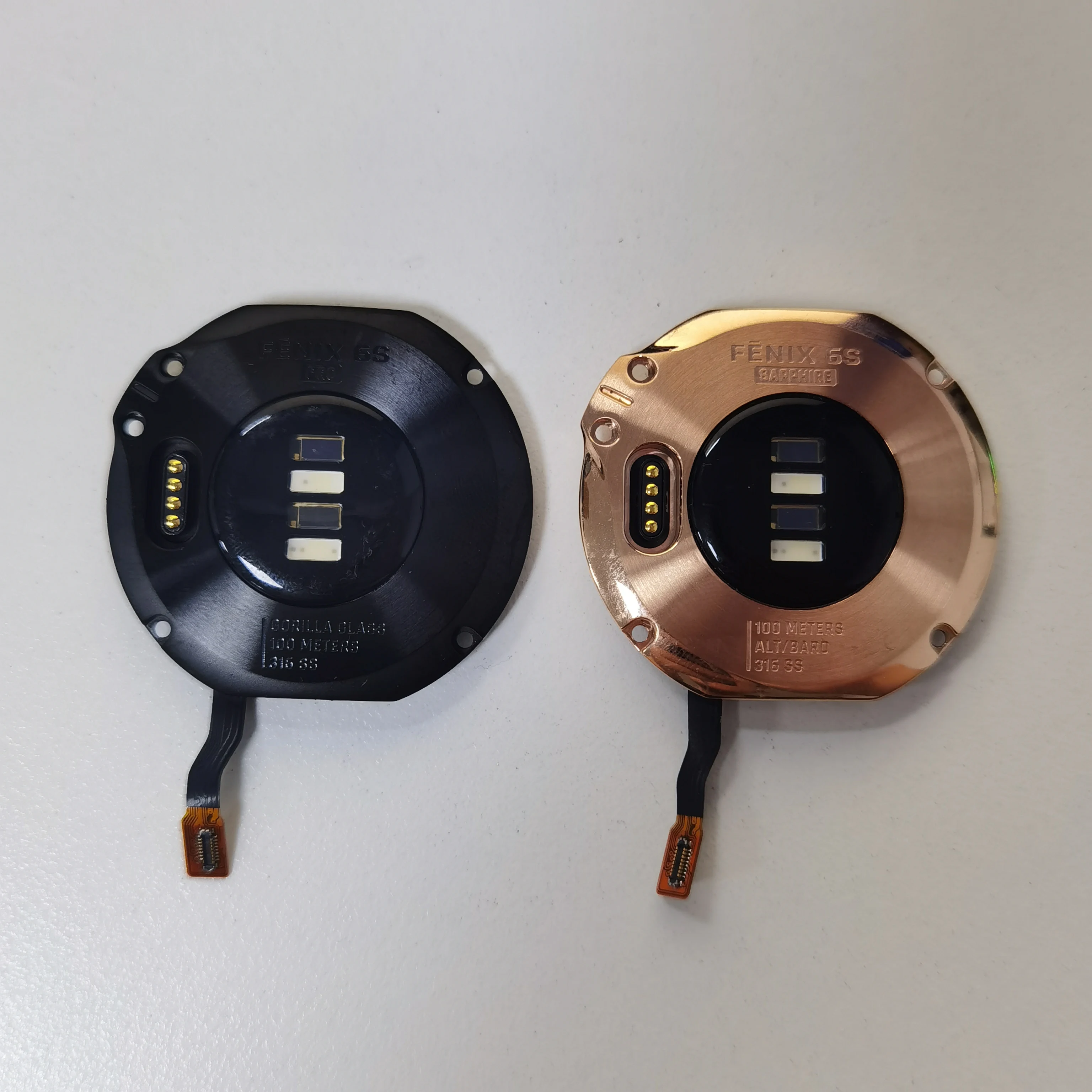 

Оригинальный задний Чехол Garmin fenix 6s для замены и ремонта аккумуляторов 361-00086-12