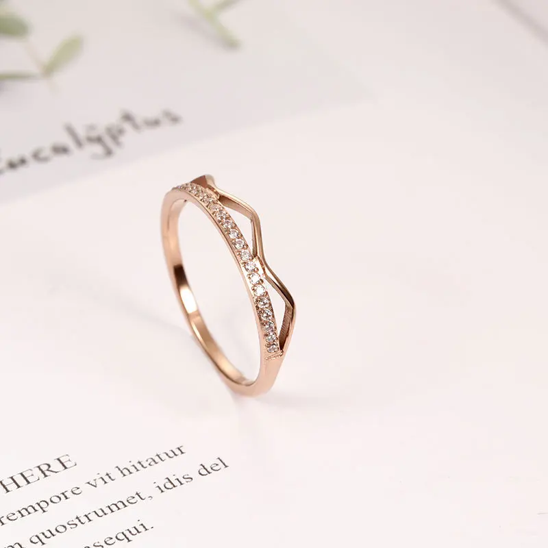

TF-297 Corrugated single row diamond ring women Full diamond inlaid diamond wave pattern ring women's ring