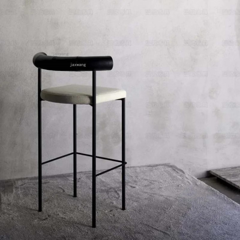 Барные стулья в нордическом стиле на заказ со спинкой для ресторана кухни