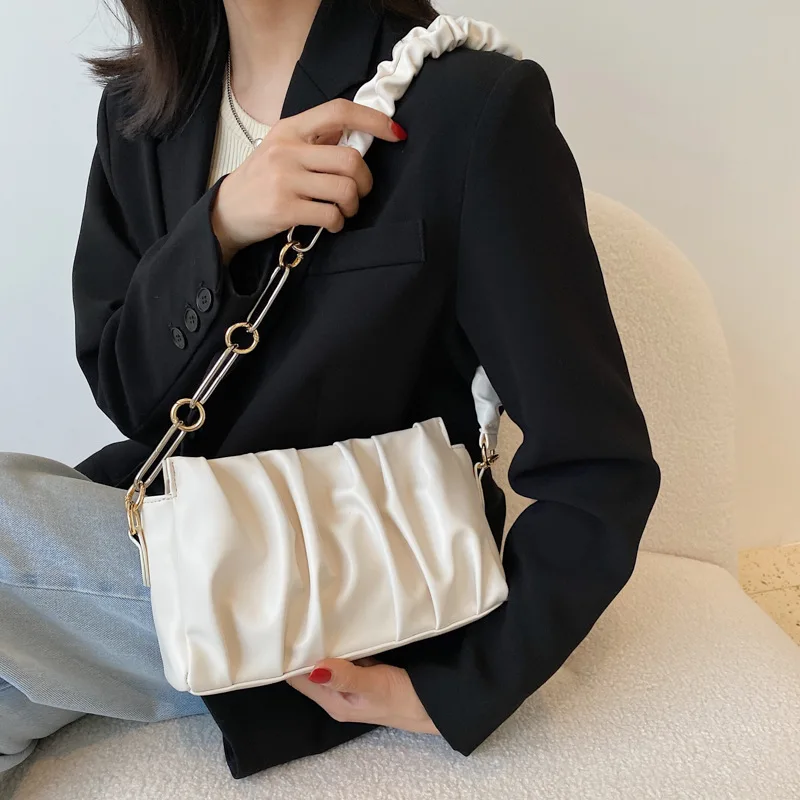 

Дизайнерские складные сумки через плечо для женщин, 2021, простая модная Роскошная большая сумка на плечо с цепочкой, вечерний клатч из мягкой...