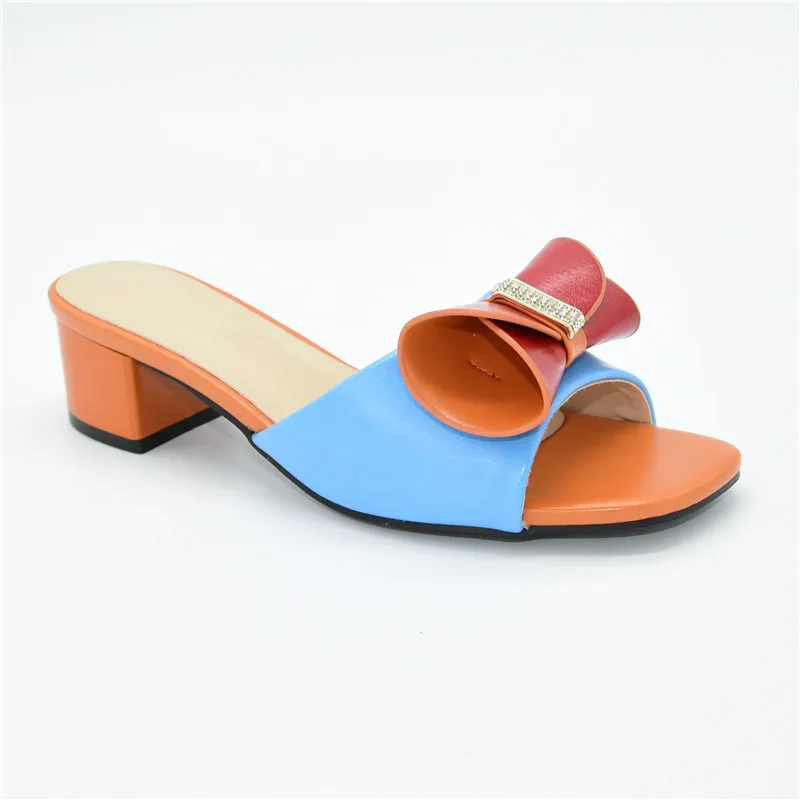 Женские босоножки на среднем каблуке элегантные туфли лодочки без застежки