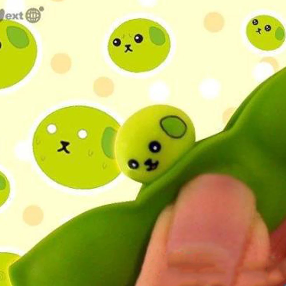 

New Creative Extrusion Pea Bean Soybean Edamame Stress Relieve Toy Keychain Cute Fun Key Chain Ring Paty Gift Bag Charms Trinket