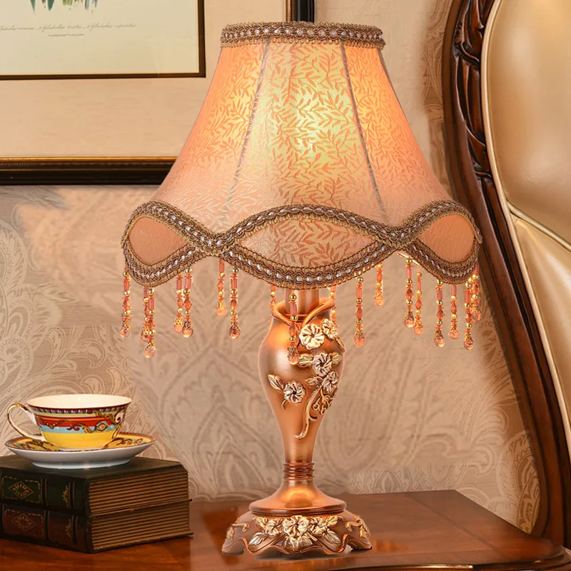 

Высококлассное европейское платье, платье в стиле пасторальная ткань кружева настольная лампа, спальня, прикроватные украшения затемнения...