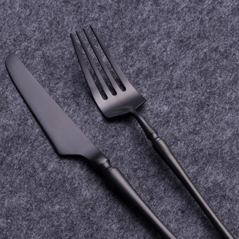 Черные туфли высокого качества с декалькоманией комплект столовых приборов для