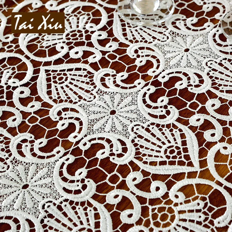 

Embroidery table European flag embroidered white tea table mat Non-slip craft