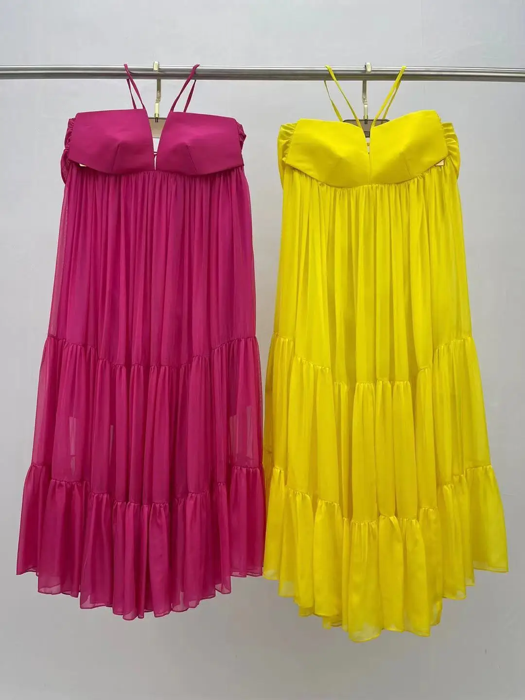 

2021 New Autumn Women Sexy Long Dress V-Neck Sleeveless Club Celebrity Evening Runway Party Solid Silk Dresses