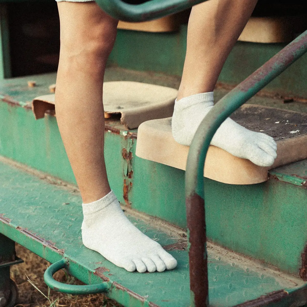 Носки мужские с пятью пальцами дышащие хлопковые однотонные для бега спорта