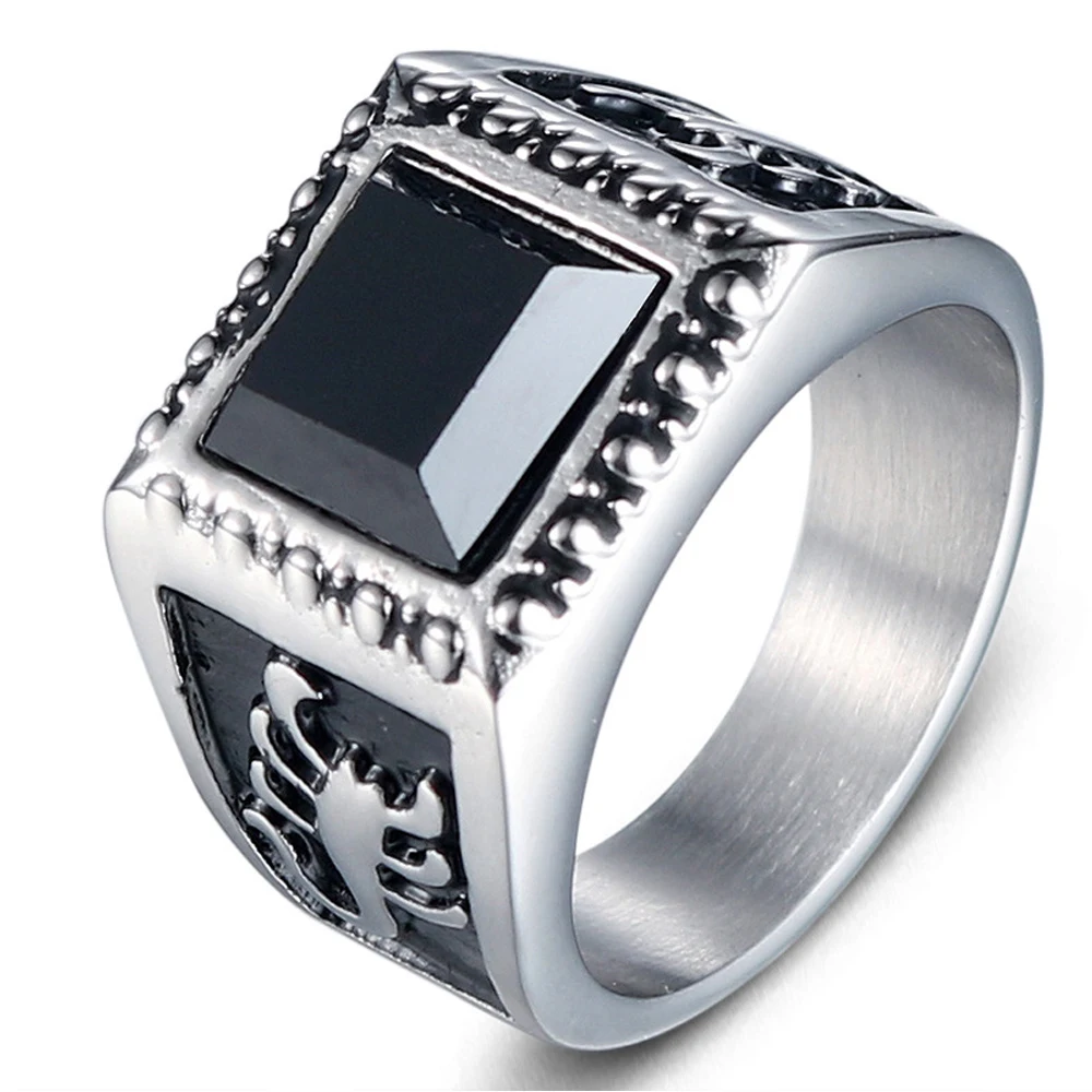 Кольцо из нержавеющей стали с серебряным покрытием и изображением скорпиона