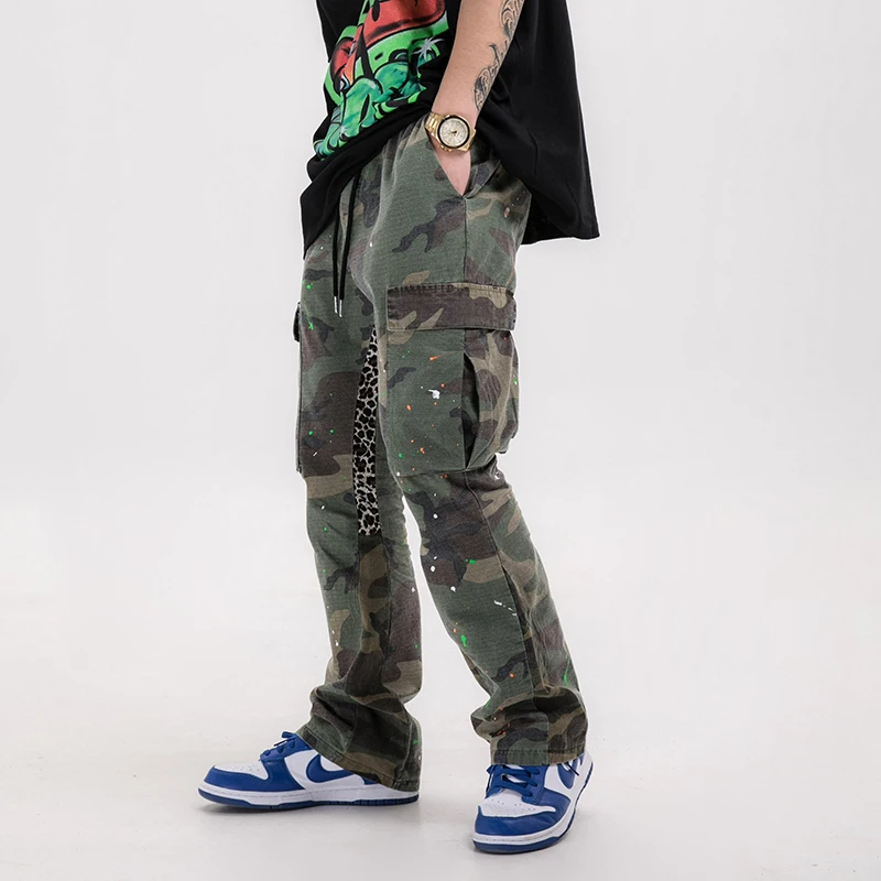 

Hip-hop Distressed Camouflage Splash Flared Pants Men and Women Pockets Drawstring Loose Cargo Pants Streetwear Baggy Trousers