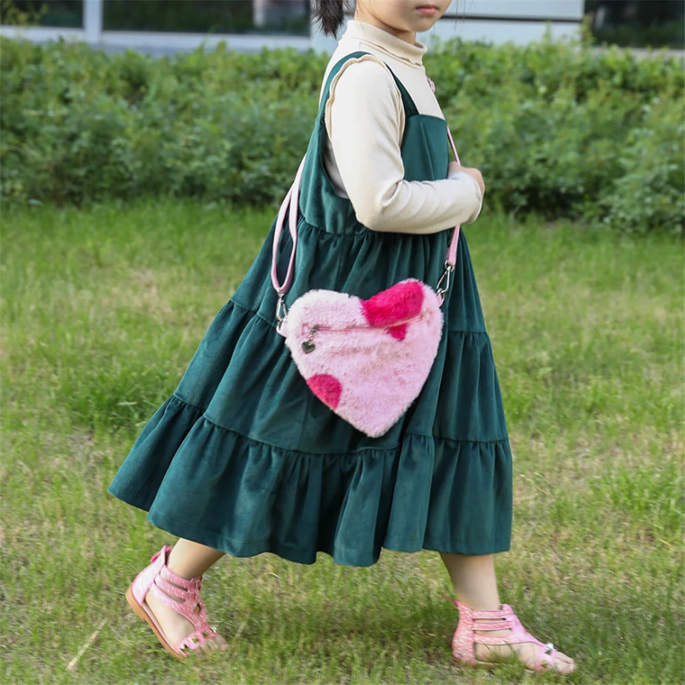 

Lovely Valentine's Day Kids Cute Hairy Girls Shoulder Bag Baby Messenger Crossbody Bag Heart Purse Baby Pink Fur Heart Handbag