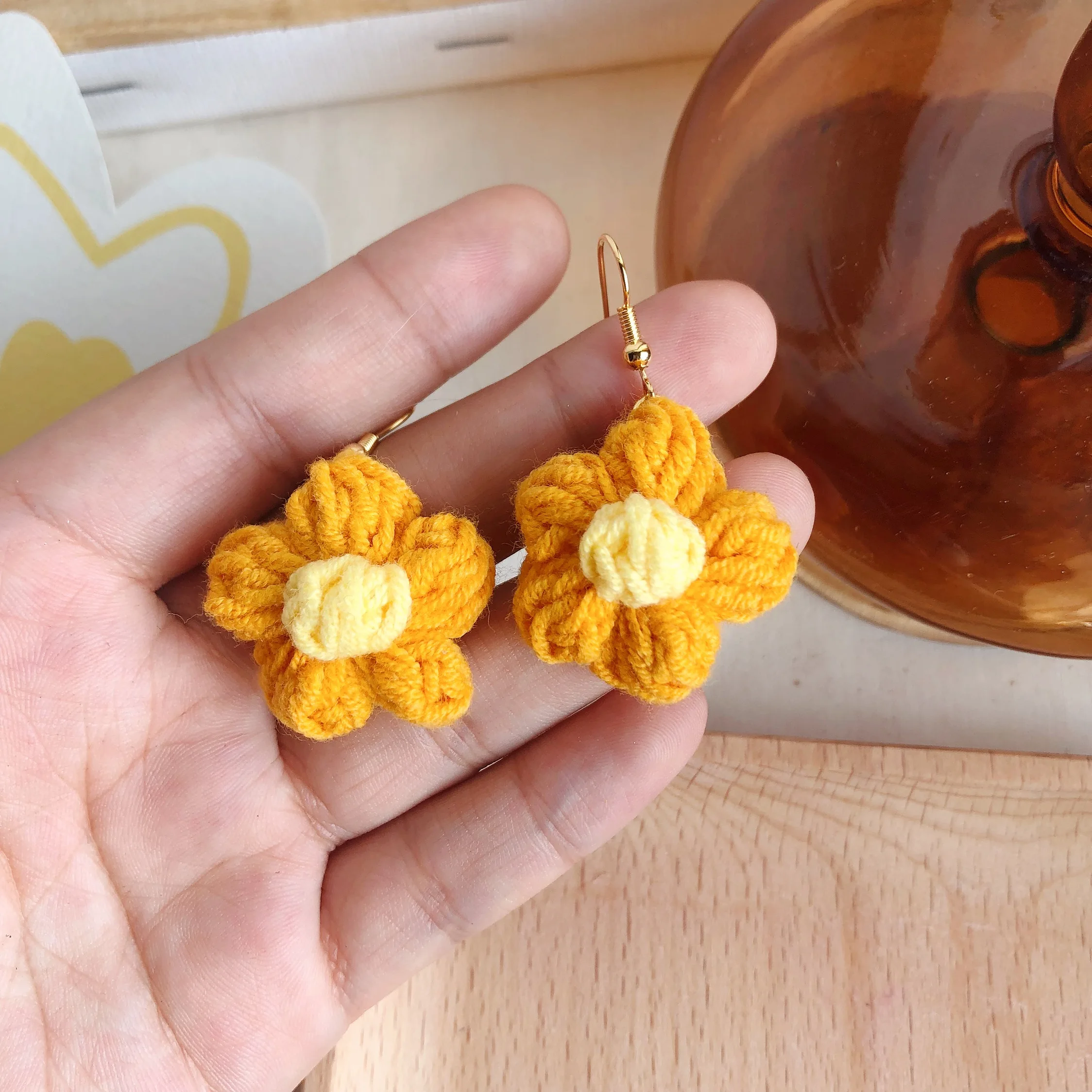 

2021 Winter New Trend Knitting Wool Blue and Orange Flowers Earring Sweet Girl Jewelry Handmade by the Owner