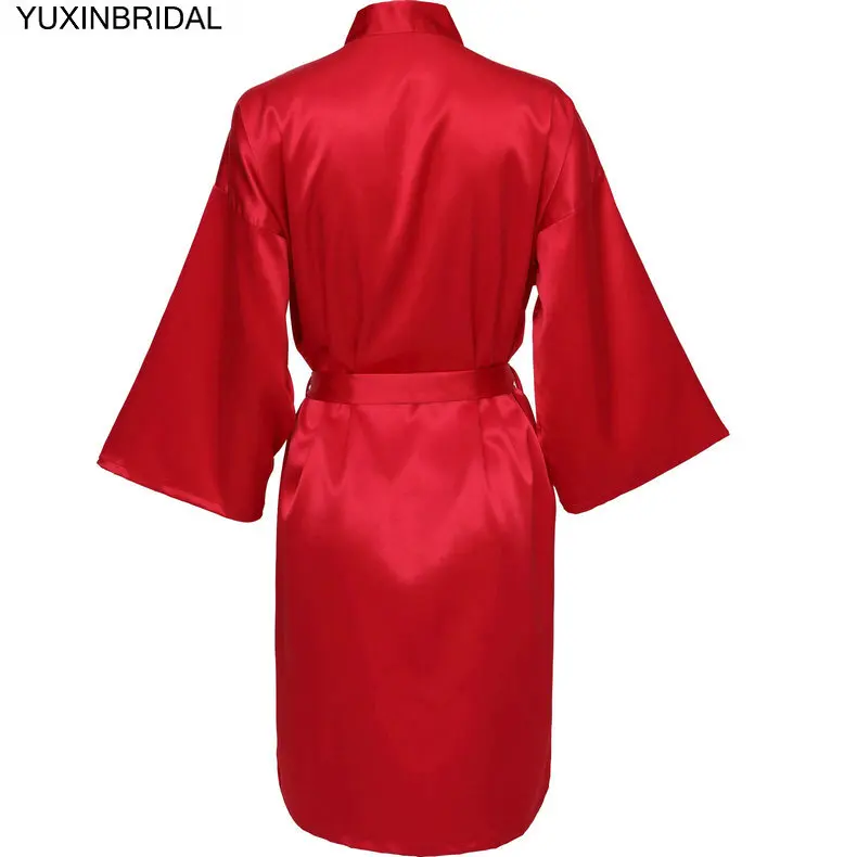 Red YUXNBRIDAL Атласный халат для невесты, Свадебный банный халат, одежда для невесты, Свадебный Однотонный женский халат до колена - Цвет: Red