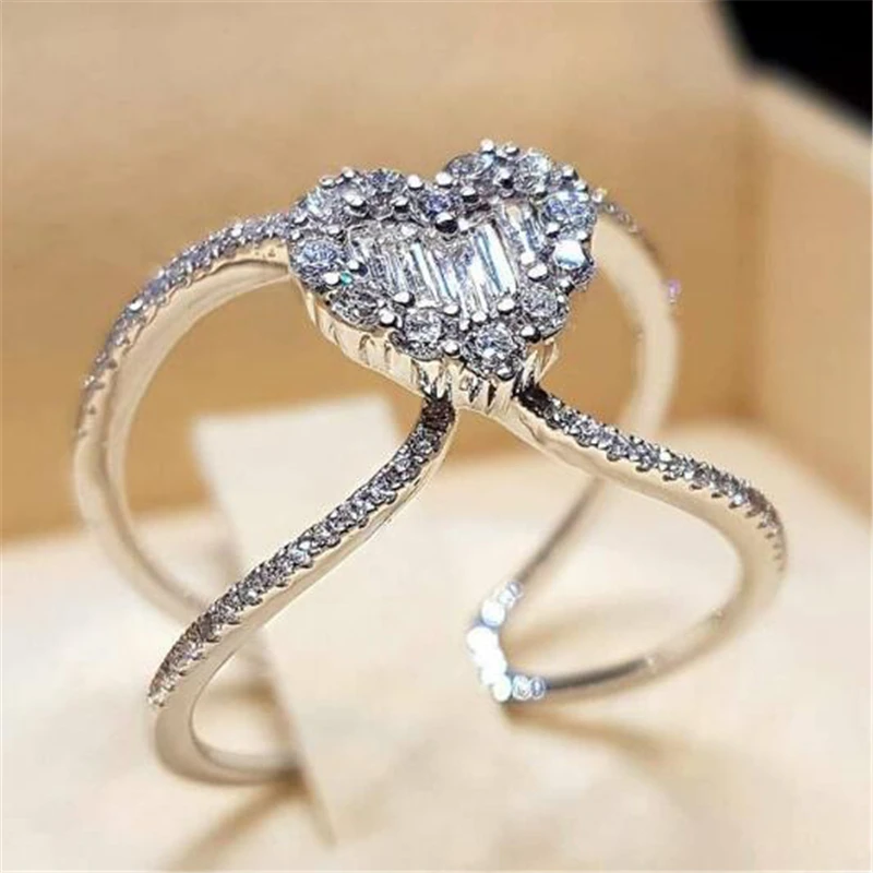 Женское кольцо в форме сердца с кристаллами | Украшения и аксессуары