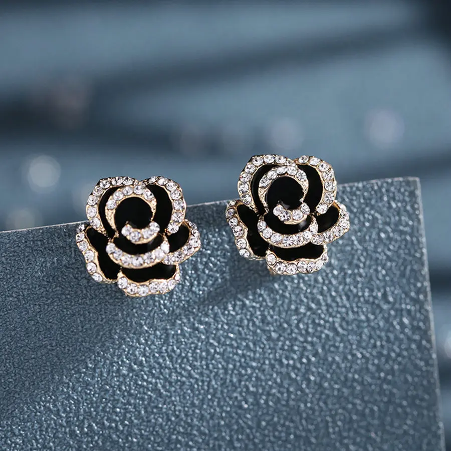 

Женские серьги-гвоздики с фианитами, 1 пара