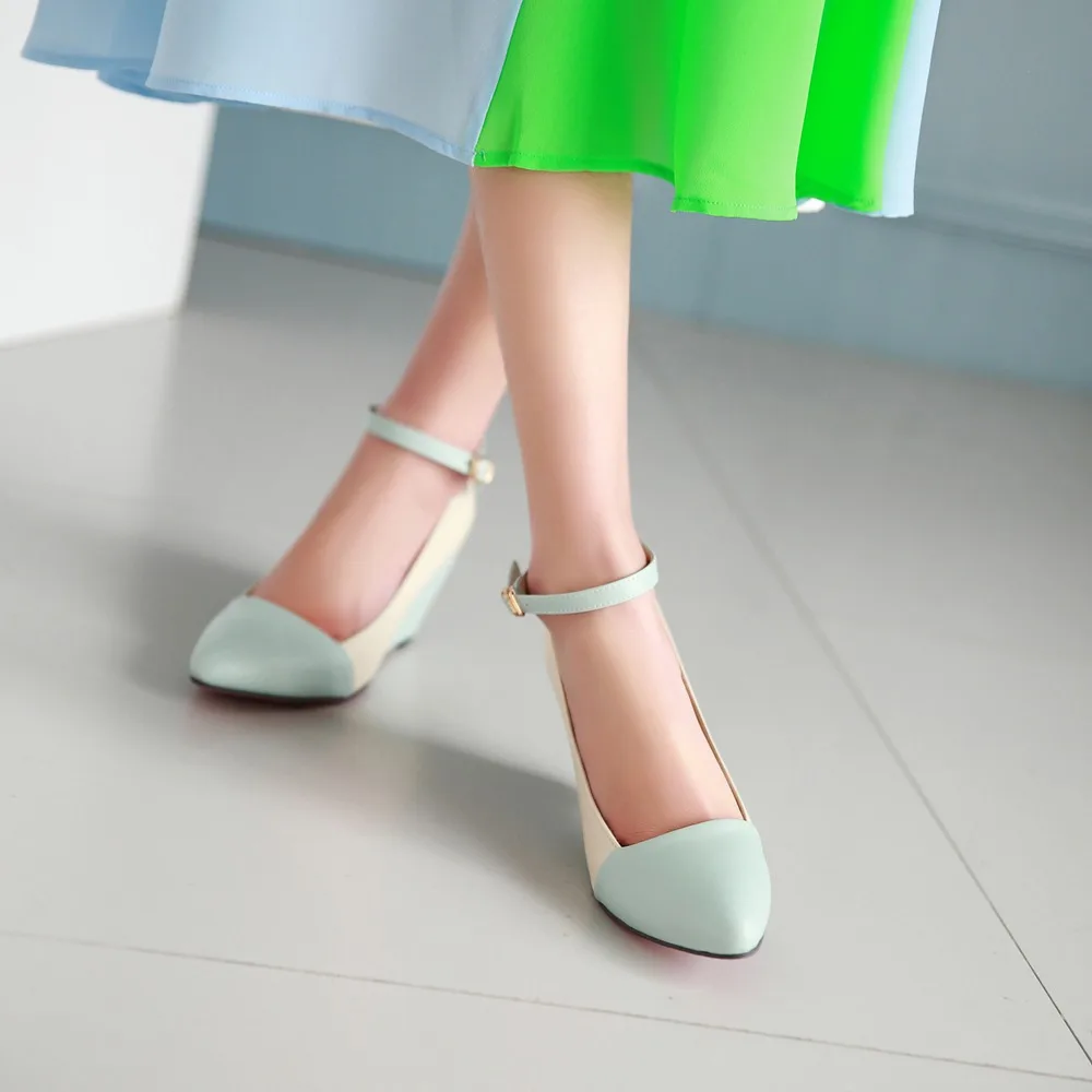 Женские туфли лодочки Мэри Джейн модные на танкетке с острым носком и ремешками