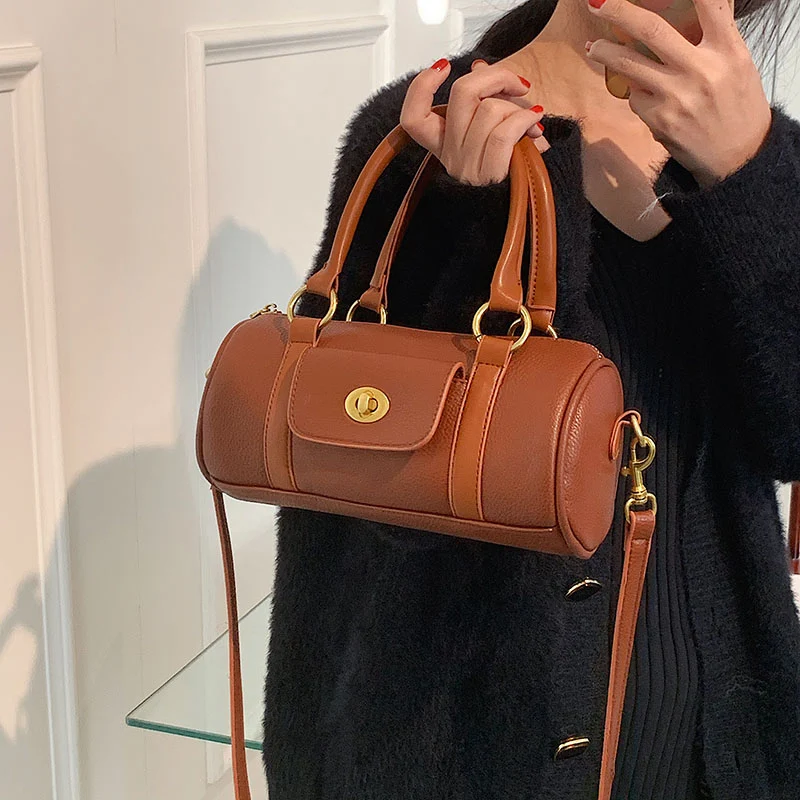 

Replica Designer Brand Women PU Leather Crossbody Bags Brown Barrel-Shaped Shoulder Bags Female Handbag 2022 Travel Boston Bags