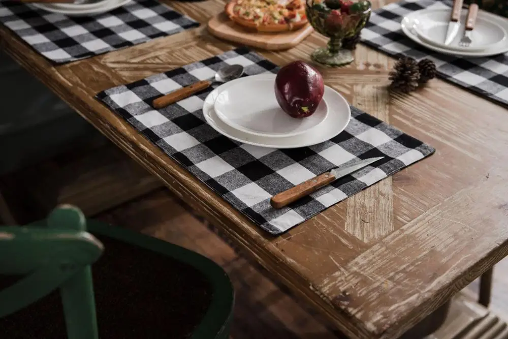 2019 New Year's Festival Placemat red black plaid Christmas double sided mat fabric cotton hemp cup household Drink Coasters | Дом и сад