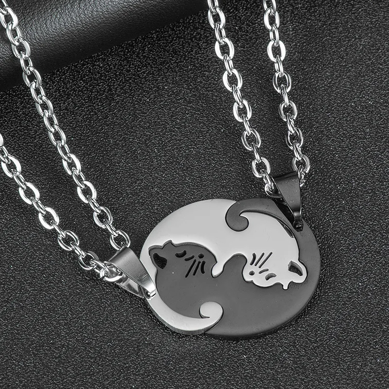

A Pair of Cute Korean Fashion Couple Stitching Necklaces Cat Stainless Steel Jewelry Wholesale Necklaces for Women Gift