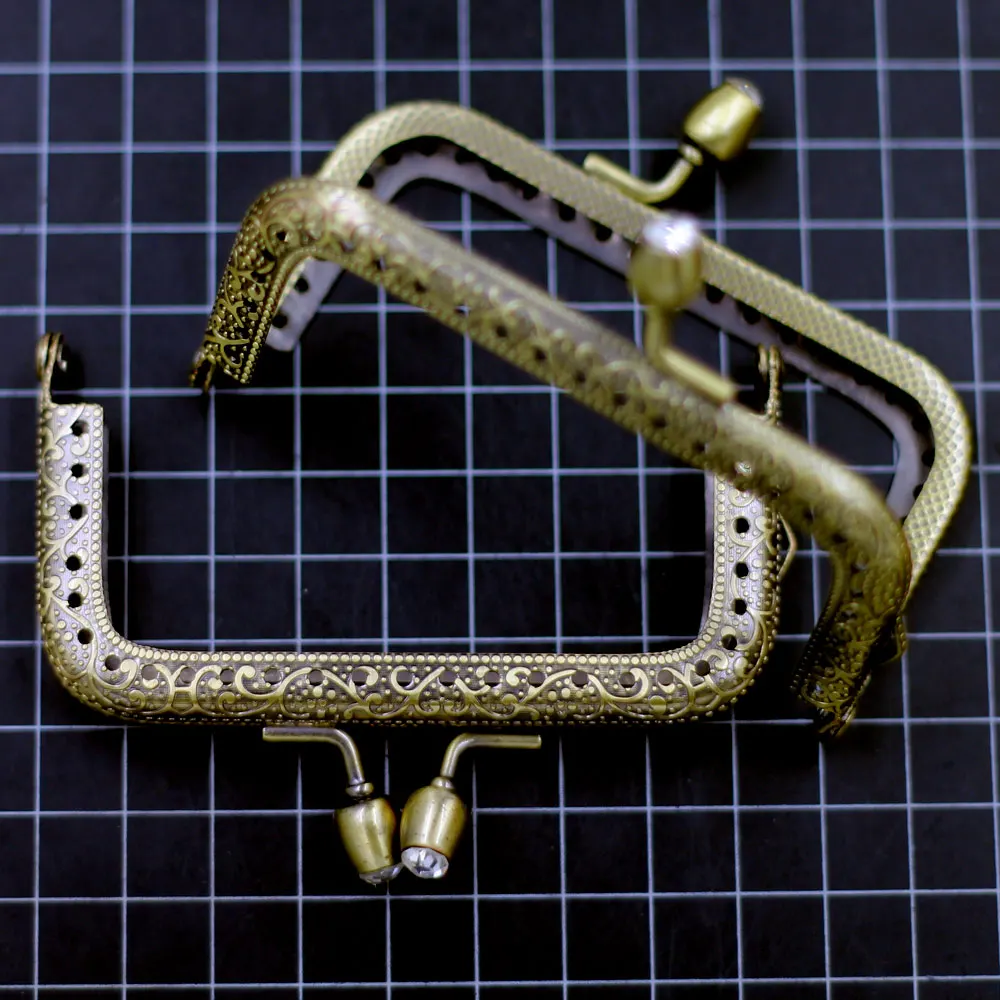 

8.5cm Bronze Tone Square Metal Purse Frame Buckle Crystal Head Bag Kiss Clasp Handbag Handle Luggage Hardware Replacement