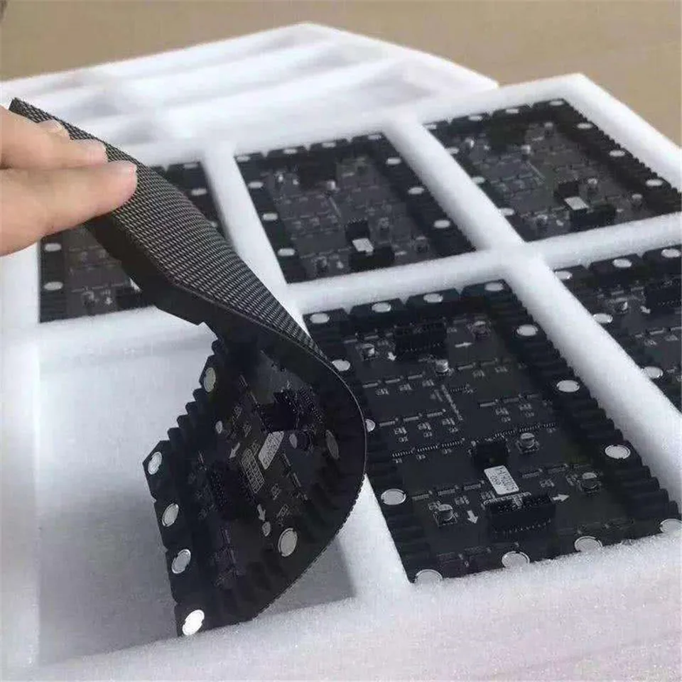 Внутренний гибкий светодиодный видеостен с мягким светодиодным модулем