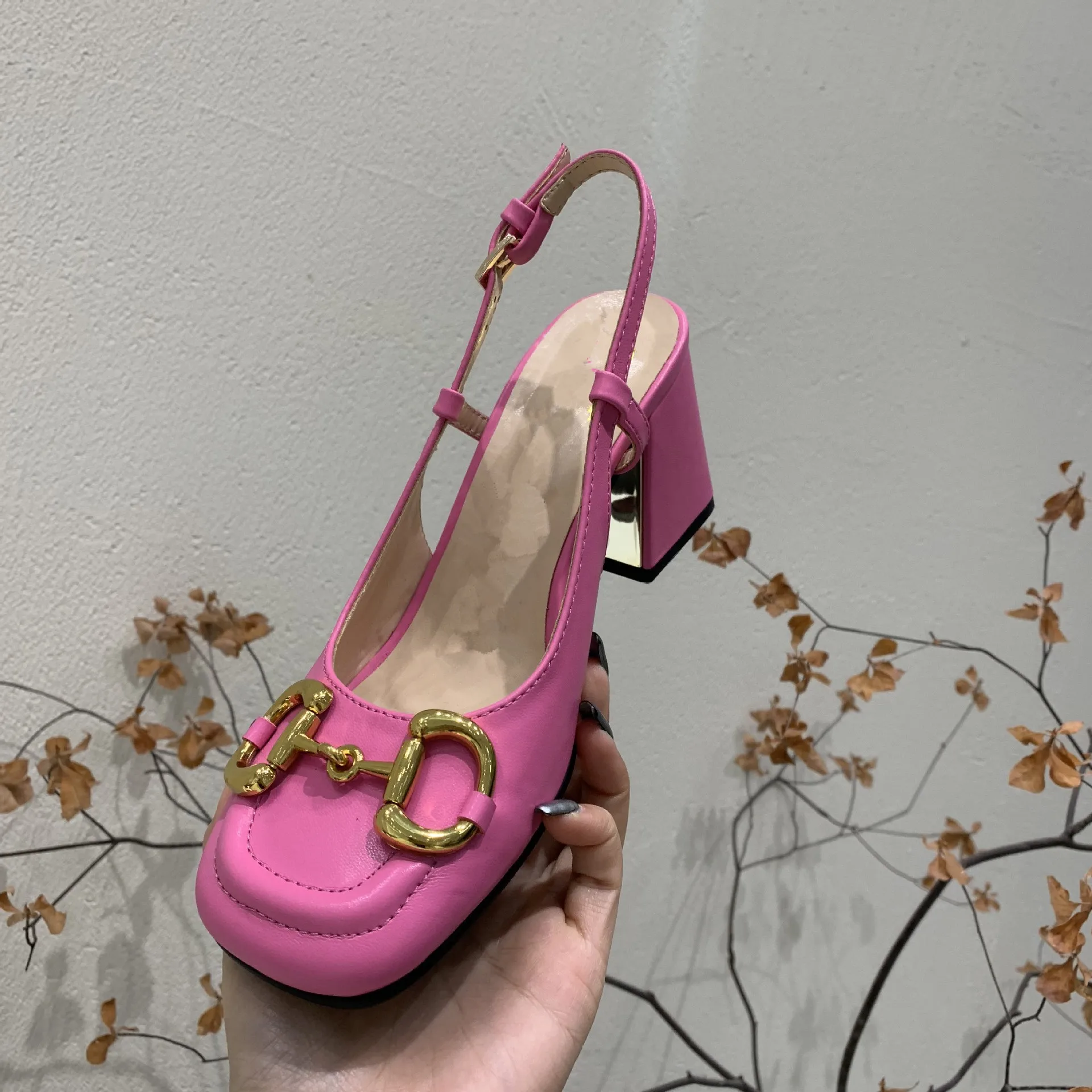 

Horsebit high heels women's 2021 new French Mary Jane women's shoes retro thick heel sandals women's mid-heeled shoes