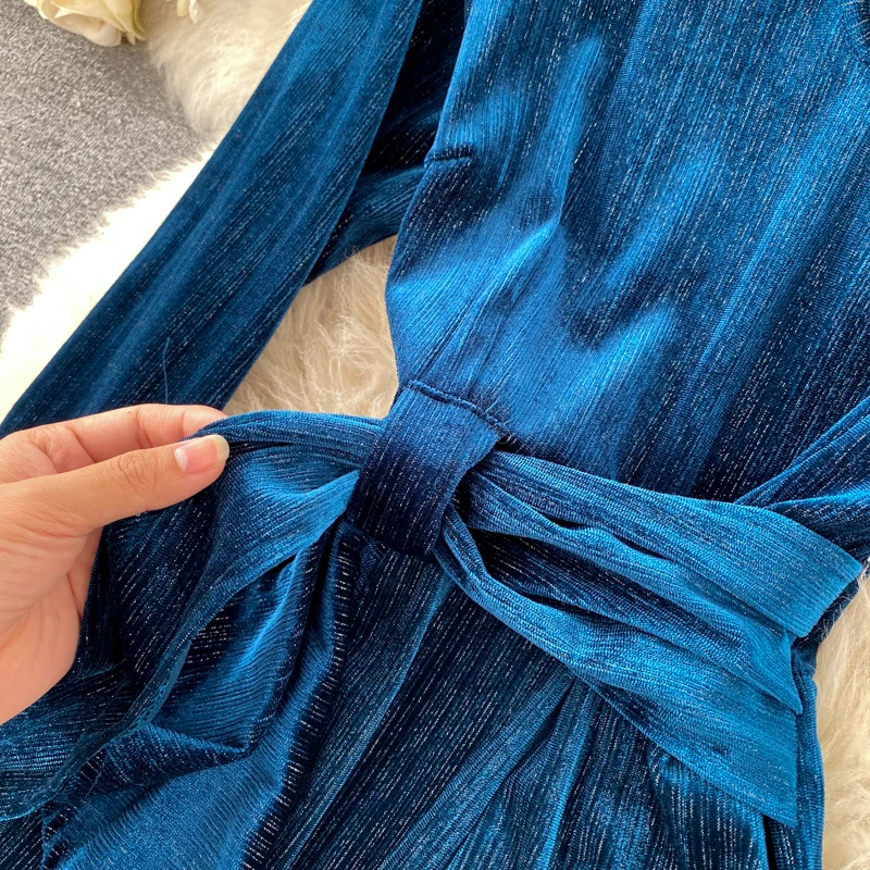 Синий бархат платье СО СТОЯЩИМ ВОРОТНИКОМ на шнуровке трапециевидной формы с