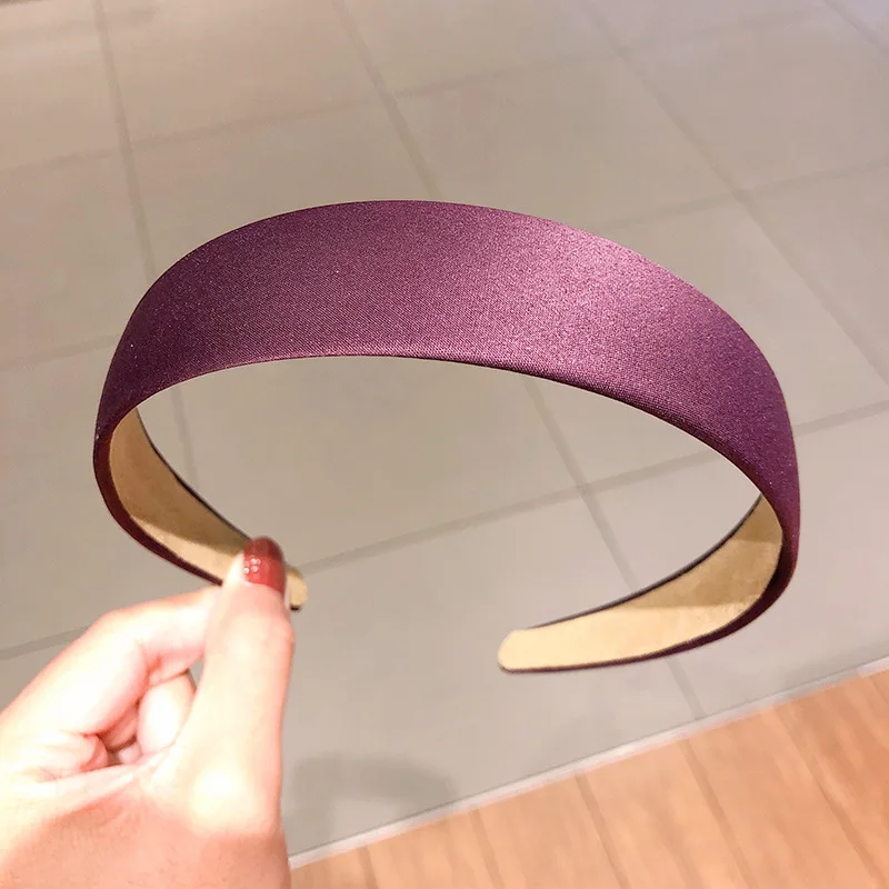 Ободок для волос Женский пластиковый с атласным покрытием 1 шт. |