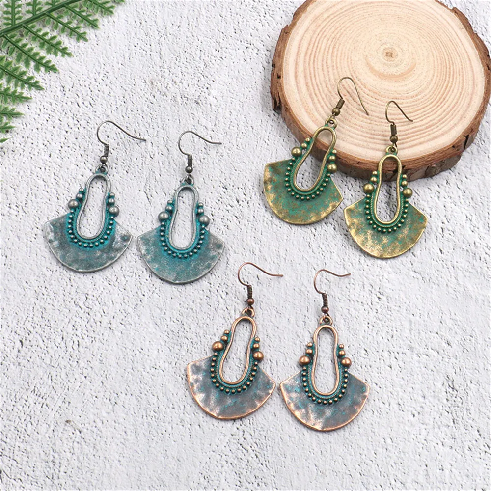 

Hollow Scalloped Alloy Pendant Earrings Vintage Fashion Accessories New Arrive Hot Sale