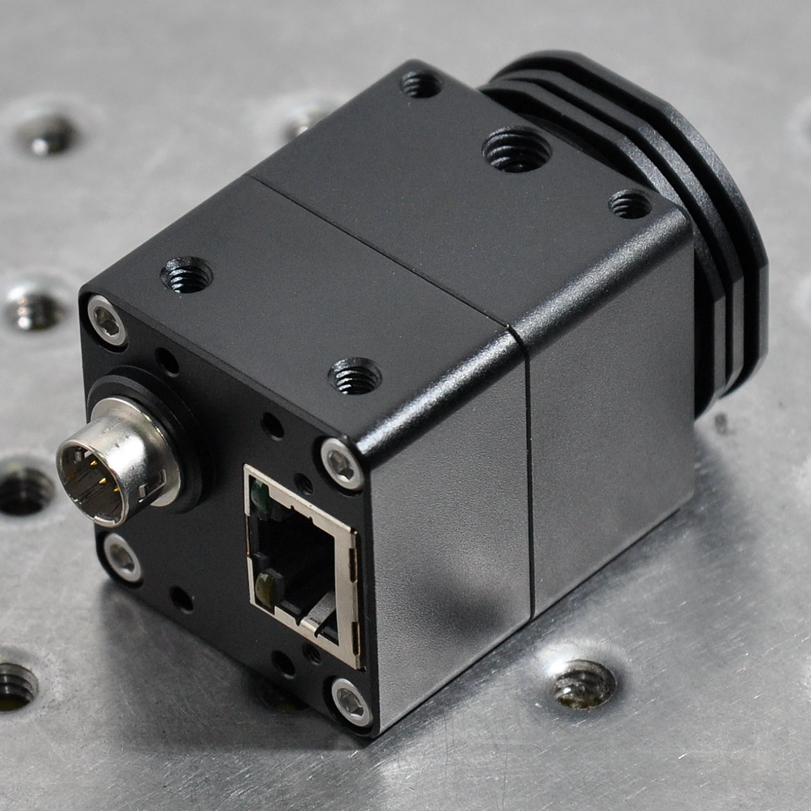 

SENTECH STC-SCA503POE color 5 million pixel C-mount CCD industrial camera