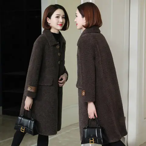 

2021 Women Winter Real Wool Fur Coat Lady Turn Down Collar Genuine Sheep Shearing Fur Coats Female Elegant Loose Outwear O136