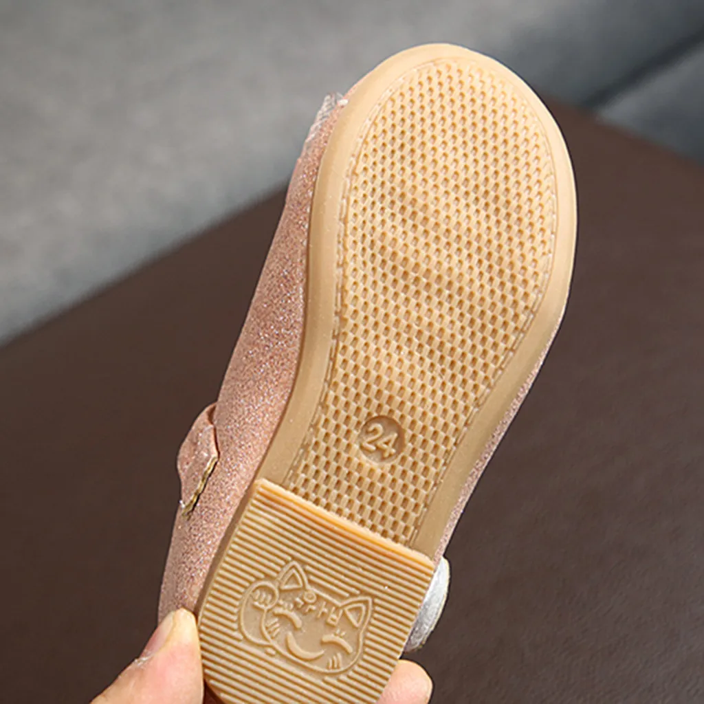 Туфли детские из мягкой кожи с кружевом и бантом бабочкой| |