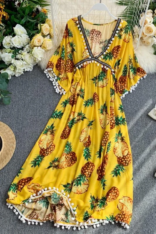 

2020 new fashion women's Beach holiday beach feminine deep V-neck pineapple print dress