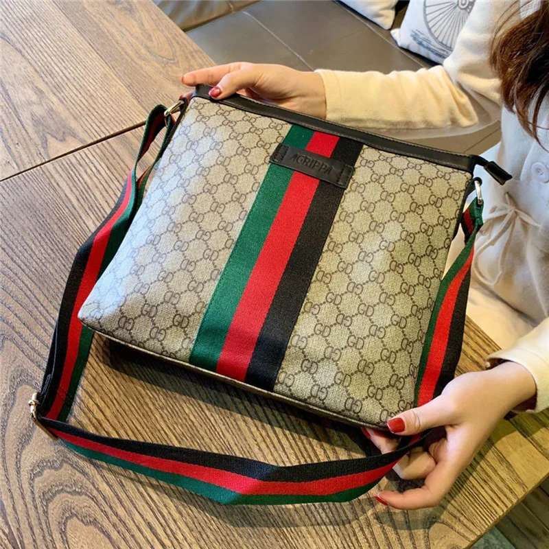 Новинка женская сумка на плечо тисненая практичная Классическая в полоску retr