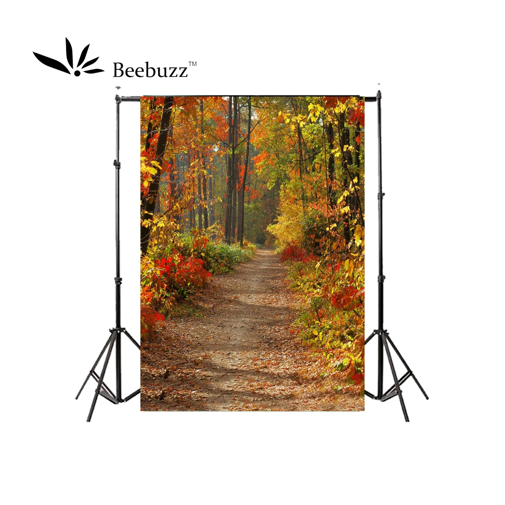 Осенний фон для студийной фотосъемки с изображением джунглей и дороги желтого