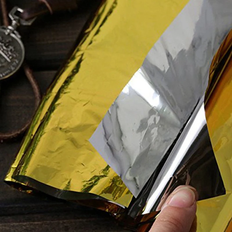 

1 Pcs First Aid Kit- Emergency Kit Waterproof Portable Essential Injuries & 5 Pcs Emergency Survival Blanket