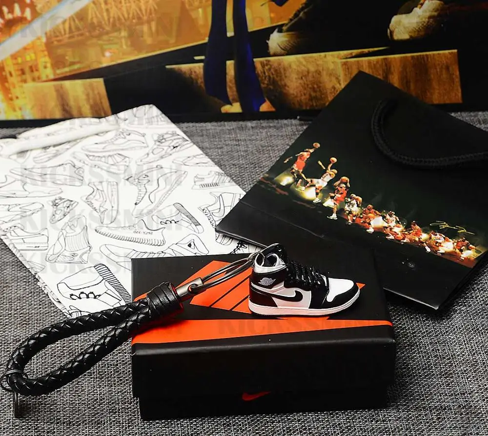 a shoe w rope Персональный DIY Air Jordan " разбитая задняя панель" часть 1 3D кроссовок фигурный брелок сумка коробка Подвеска для пары Кукла аксессуар - Цвет: a shoe w rope