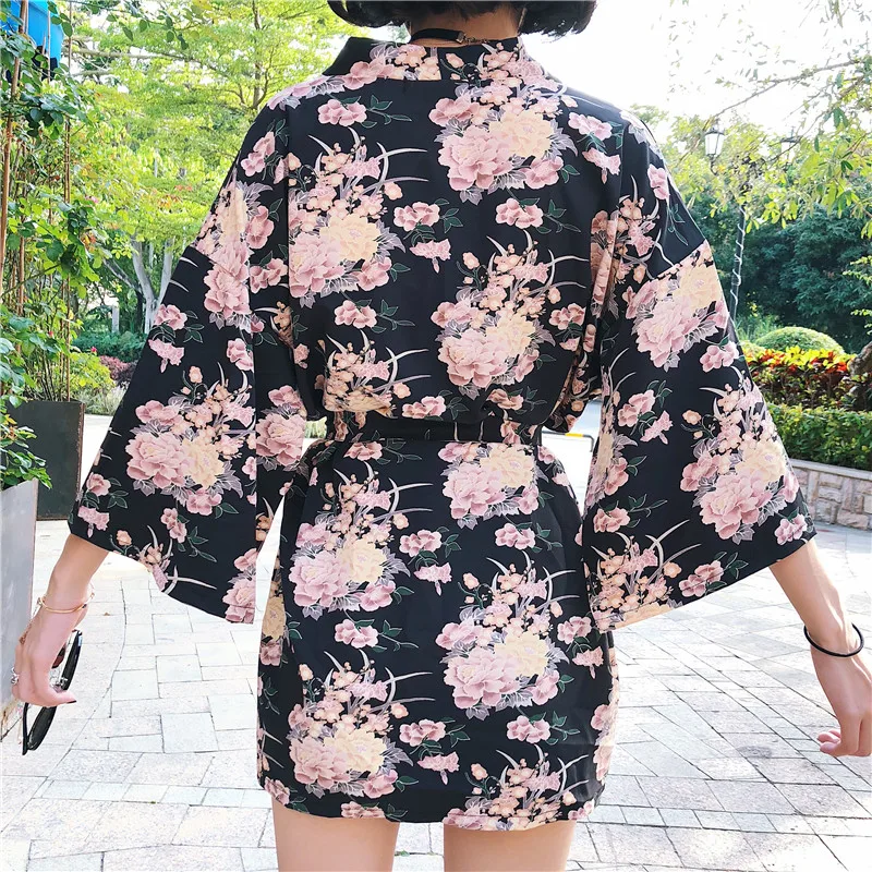 

Floral 2020 New Summer Japanese Fashion Women Harajuku Cardigan Kimono Blouse Tops Casual Beach Kimonos Yukata Robe Clothes