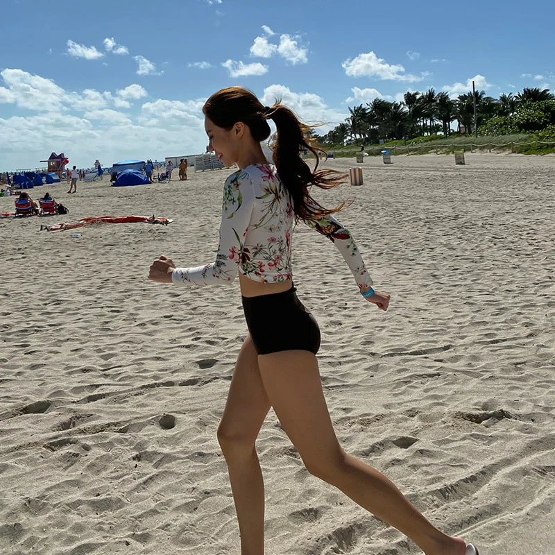 

Rhyme Lady Sexy Rashguard Swimsuit Swimwear Women One Piece Bodysuit Push Up Monokini Bathing Suits Swim Suit Beachwear Surf