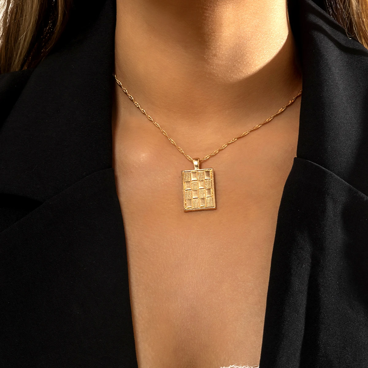 

Lacteo Trendy Square Chessboard Pendant Necklace for Women Vintage Gold/Silver Color Water Wave Chain Choker Necklaces Jewelry