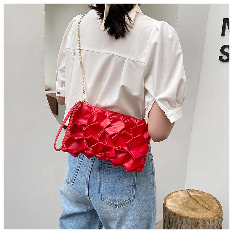 

Folded Women Handbag And Purse 2021 Elegant Designer New Chain Women Clutch Bag Designer Envelope Crossbody Bag For Girls