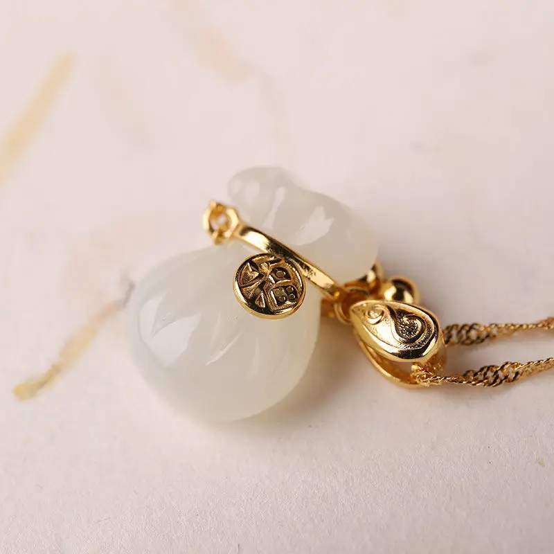 

Natural Hotian Jade Pendant Women's S925 Sterling Silver Vintage Fu Tassel Lucky Bag Silk Bag Pendant Necklace Ornament fo