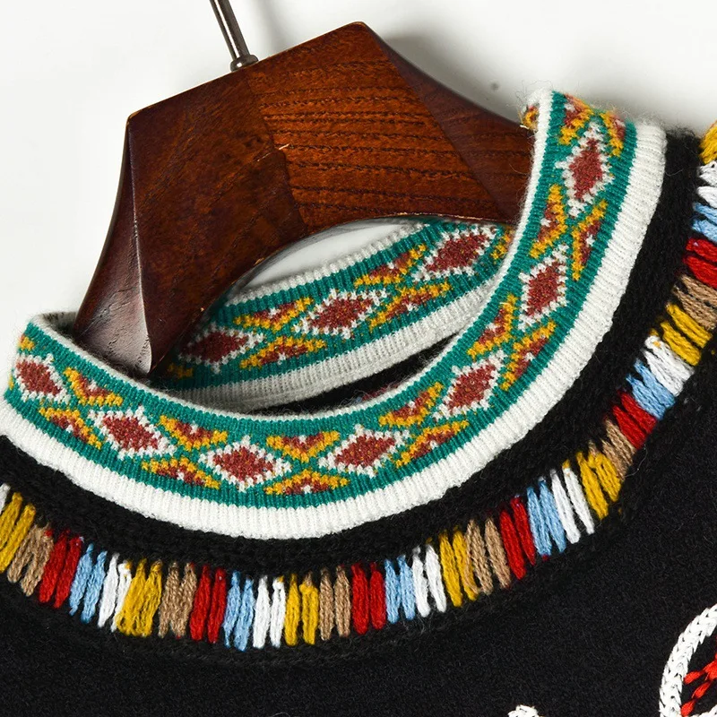 Женский трикотажный свитер в винтажном стиле теплый джемпер ретро с вышивкой и