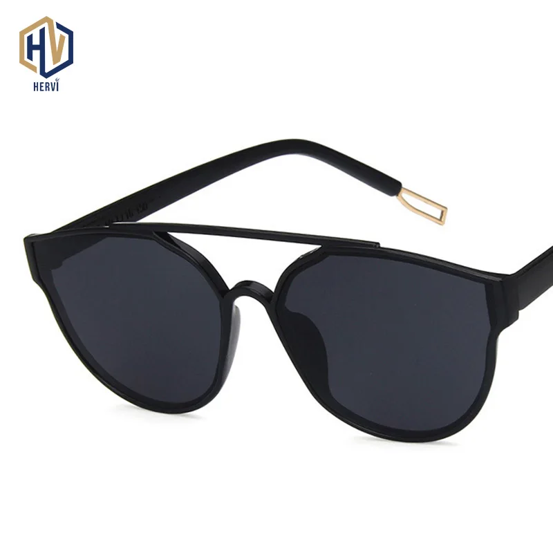 Солнцезащитные очки в большой оправе женские для поднятия лица двухлучевые