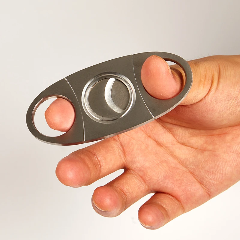 

1Pcs Silver Cigar Cutter Stainless Steel Metal Classic Cutter Guillotine Cigar Scissors Gift 9.2*4CM for Cutting Cigars