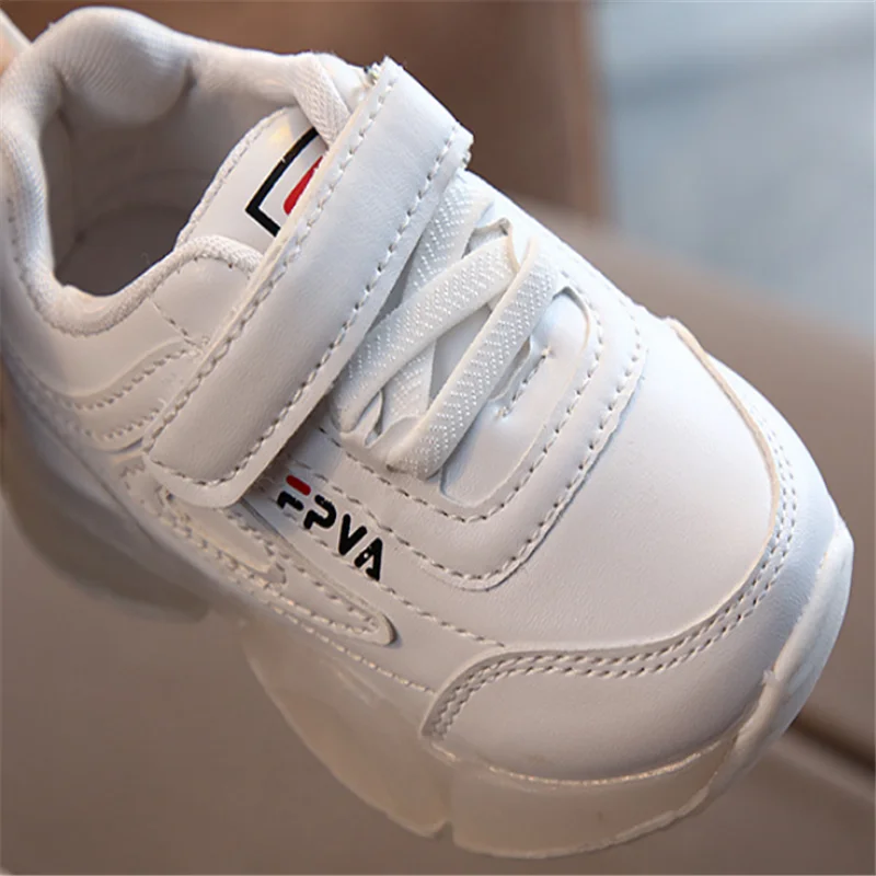 

Child Sport Shoes Spring Cartoon Luminous Breathable Kids Boys Shoes Girls Anti-Slippery Sneakers With Light Running Shoes