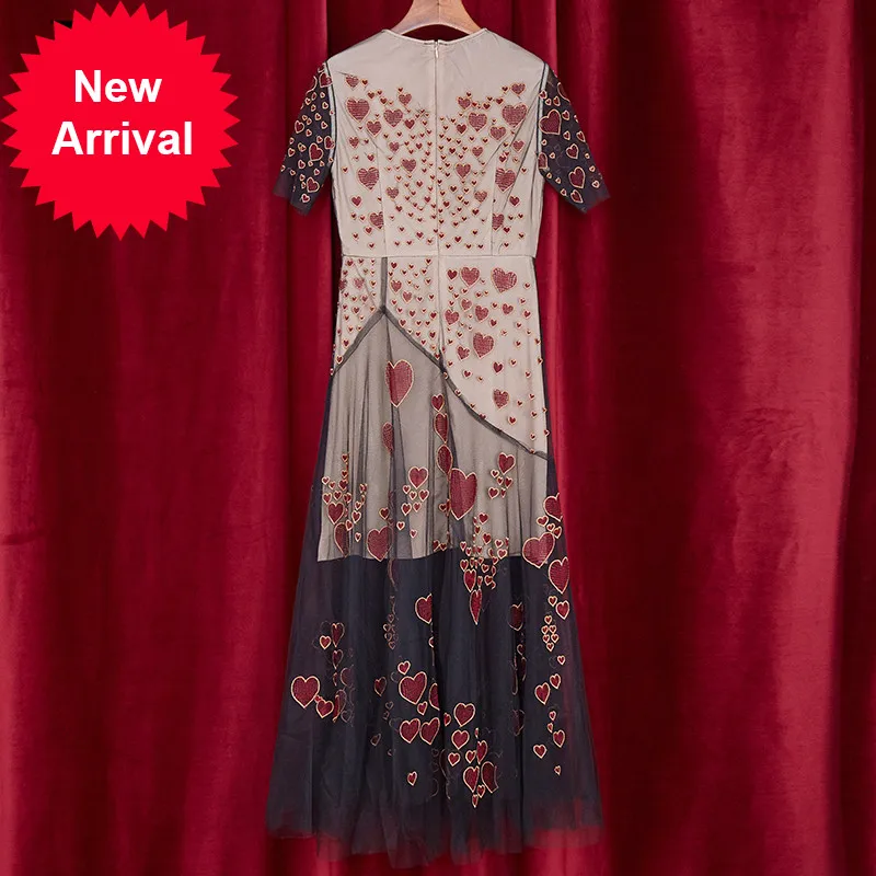 

New 2021 Summer Fashion Designer Long Party Dress Women Short Sleeve Heart Embroidery Vintage Black Mesh Dresss