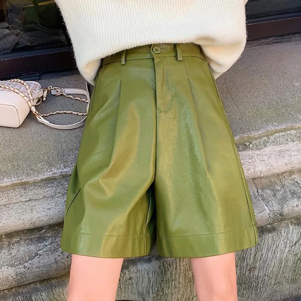 Женские шорты-бермуды из ПУ кожи с высокой талией и широкими штанинами | Женская